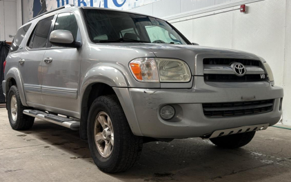 2006 TOYOTA SEQUOIA - 4X4! 3RD ROW SEATING!!