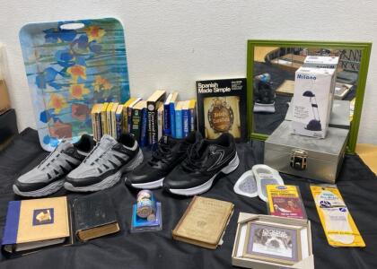 Avia Size 12w - Fila Size 13 - Milano Task Lamp New in Box - Books - Frame and More