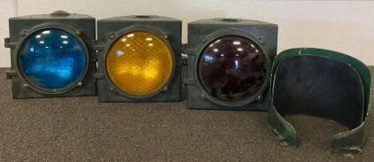 Econolite 3-Section Vintage Traffic Signal, Blue/Amber/Red Lenses, Hood Included, Aluminum Housing
