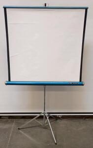 Knox Four Hundred Tripod Projection Screen, ~50" Diagonal, 4:3, Matte White, Scuffed Case