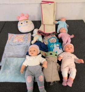 Mixed Lot: 4 Baby Dolls, 3 Plush Toys incl. Grogu, 3 Kids&rsquo; Mini Backpacks, 3 Baby Blankets