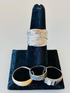 Set of 4 Men&rsquo;s Costume Rings &ndash; Mixed Designs, Silver & Gold Tone, Assorted Sizes (2.5, 5.5, 6.5, and 7.5), Vintage/Modern