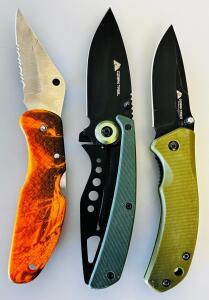 Two Ozark Trail Folding Pocket Knives, 3&ndash;3.5" Stainless Blades, Liner Lock, Green Handles