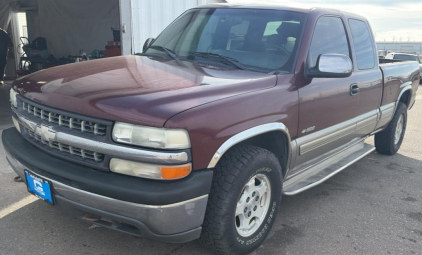 2001 CHEVROLET SILVERADO - 4X4!