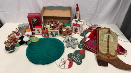 Assorted Vintage Christmas&rsquo;s Ornaments And Collectable Figurines
