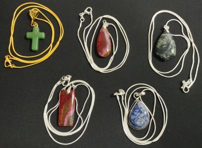 (5) Unique Natural Gemstone Necklaces