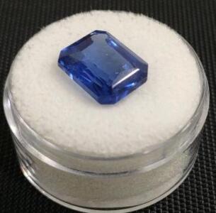9.05ct. Natural Emerald Cut Faceted Blue Tanzanite Gemstone