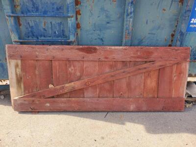 Z-Pattern Solid Wood Rustic Barn Door/Gate, Approx. 72"x32", Weathered Red Finish
