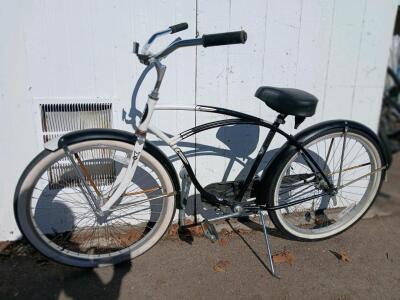 26" Vintage Schwinn Crusier Bike (Black And White)