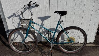 26&rdquo; Schwinn Woodlands Bike (Teal)