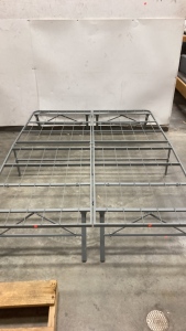 Metal bed frame