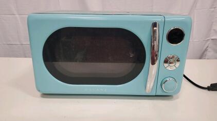 Galanz Light Blue Retro Countertop Microwave, 700W, 0.7 cu ft