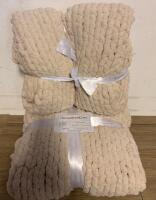 (2) Sugar Spun Cozy 50&rsquo;x80&rsquo; Throw Blanket - 2