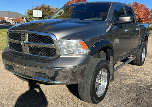 2013 RAM 1500 - 4X4!