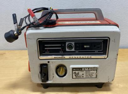 Honda EM400 Portable Gas Generator, 300W Rated/400W Max, 115V AC, 12V DC, Battery Charging- Unable to Test