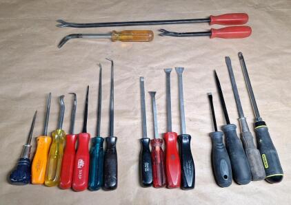 (18) Assorted Hand Tools - (3) Pry Bars, (4) Screwdrivers, (4) Scrapers & (7) Picks