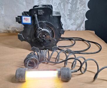 (1) 3-Speed Blower Fan & (1) Snap On Fluorescent Work Light