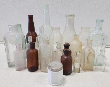 (22) Assorted Collection of Vintage Old Glass Bottles