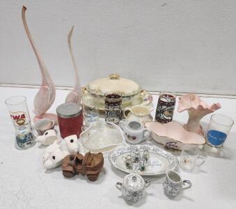 Assorted Vintage Kitchenware and Decor