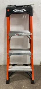 Werner 6204 4 ft Fiberglass Type IA Step Ladder, 300 lb Load, Professional Grade, Tool Tray Top