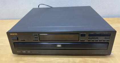 Onkyo DV-CP601 6-Disc DVD CD Carousel Changer, Dolby Digital/DTS, Component Video, Serial: 5061072684 - Powers On