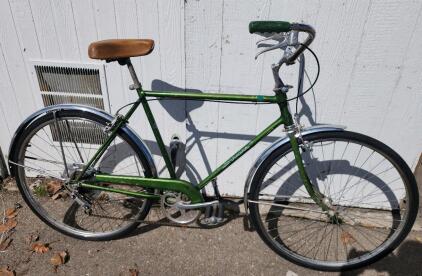 (Green) 26" Schwinn Bike