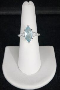 (1) Size 7 Aquamarine Princess Cut Ring
