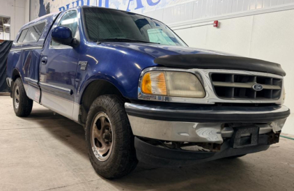 1998 FORD F-150 - BED COVER!
