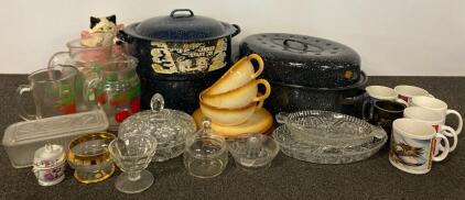 Large Vintage Kitchenware Lot &ndash; Federal Enamelware, Pressed Glass, Ceramic, 22 Pieces