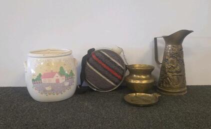 Vintage Round Metal Boy Scout Canteen, 1 Quart, Fabric Cover, Black Strap, Screw Cap