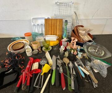 Kitchen and Household Goods Appraisal Lot