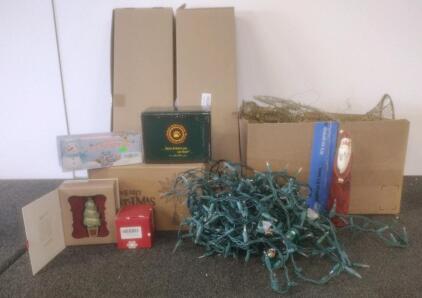 Large Mixed Lot of Christmas Decorations &ndash; Wire Angels, Figurines, Shelf, Advent, Lights