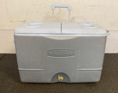 Rubbermaid 75 Qt Wheeled Rolling Cooler, Split Lid, Telescoping Handle, Drain Plug, 4 Cup Holders