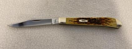 Case 61048 Slimline Trapper, Jigged Bone Handle, 3.25" Clip Point Blade, Stainless Steel, USA