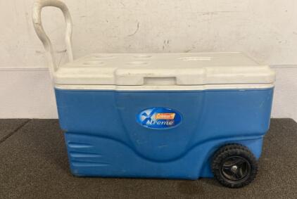 Coleman Xtreme 50 Quart Wheeled Cooler, Blue, Telescoping Handle, 4 Cup Holders