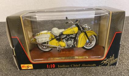 Maisto 1:10 Indian Chief Roadmaster Special Edition Die-Cast Model Yellow w/ Display Base