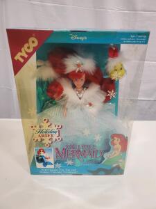Tyco Disney The Little Mermaid Holiday Ariel Special Edition Doll 9.5" Boxed w/ Accessories