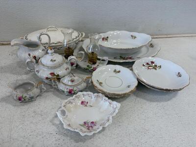 Johann Haviland Bavaria Moss Rose China Set, 18 Pieces, Serving Bowls Platters Teapot, Germany