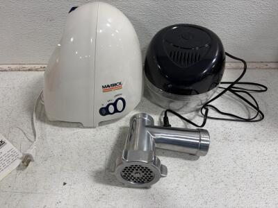 Maverick MM-5501M Electric Meat Grinder & Air Revitalizer 120V 575W/10W. Both power on.