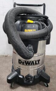 (1) DEWALT Stainless Steel Wet/Dry 16-Gallon Vacuum