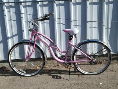 Schwinn Roxie Pink Cruiser Bike 26"