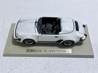 Porsche 911 Speedster 1989 Diecast Model Car 1:18 Scale