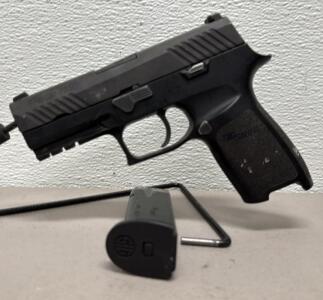 SIG Sauer P320 .40 S&W/.357 SIG Semi-Auto Pistol, Serial 58C200495, 1 Mag