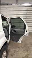2006 FORD ESCAPE - 4X4! HYBRID! - 18