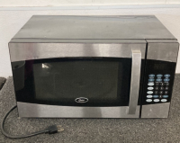 Oster Microwave Oven - Works!