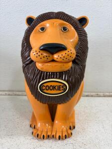Fundamental Too Ltd Animated Lion Cookie Jar 1999 Plastic Battery-Operated, 12" Tall