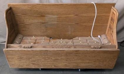 Vintage Oak Roll Top Desk With 17 Drawers, 6 Compartments, Cable Management, Casters