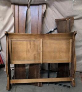 Queen Sleigh Bed Frame &ndash; Hardwood, Paneled Headboard/Footboard, Center Support Bar, Brown Finish