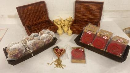 Handmade Holiday Ornaments 28+ &ndash; Wicker Storage Boxes, Crocheted, Beaded & Straw Designs And More