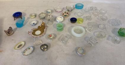 Antique & Vintage Open Salt Cellar Collection &ndash; 32 Mixed Glass, Porcelain, Figural, Footed Dishes